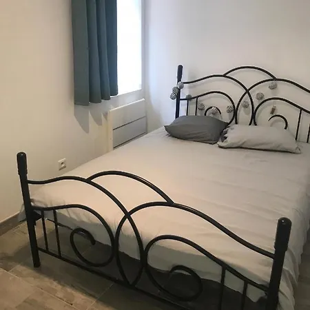 A La Venise Provencale